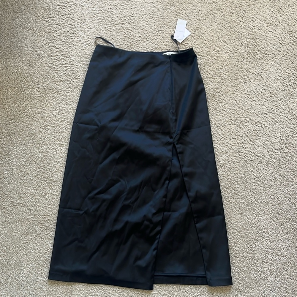 Abercrombie & Fitch Satin Sculpt Midi Skirt